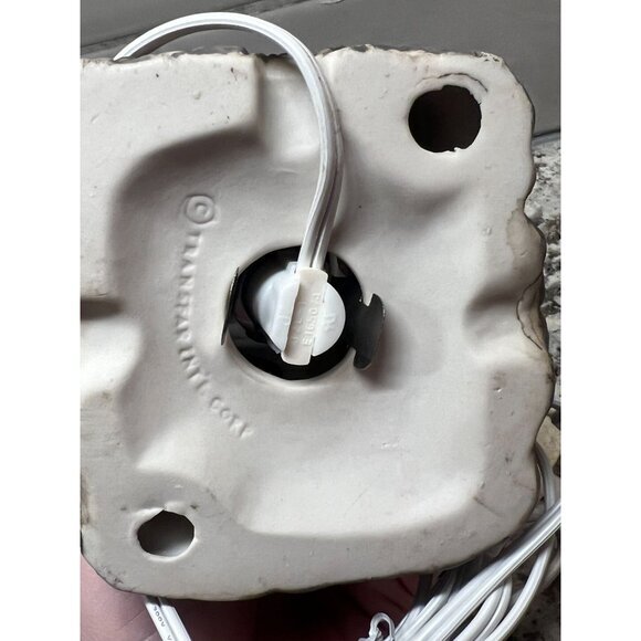 Ceramic Outhouse Night Light Lamp With Ivy Design & Plug-In Cord - Picture 6 of 8